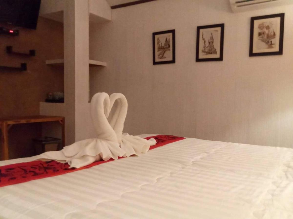 Baan B&B Sukhothai Bagian luar foto